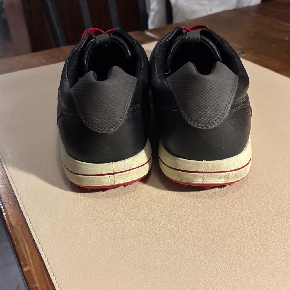 Ecco Black Sneakers with Red Accents - Picture 3 of 10